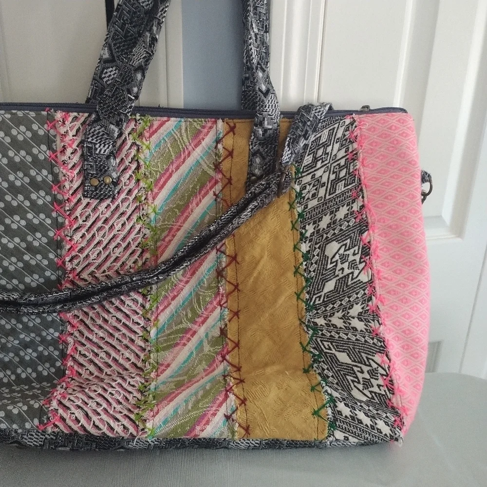 Demdaco Your Journey Multi ColorWeekender Bag Tote - Picture 6 of 14